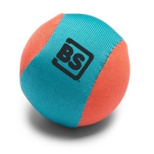 PELOTA QUE BOTA EN EL AGUA